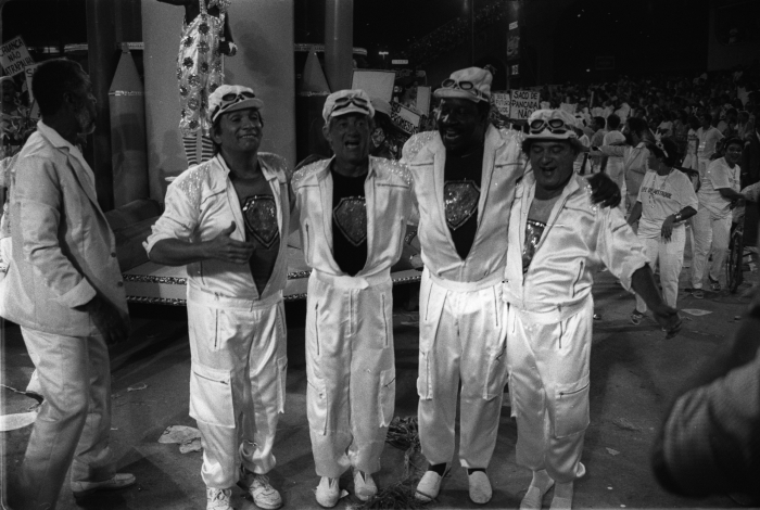 O quarteto ainda estava no ar na TV Globo, alegrando as noites de domingo, em 1988, ano em que no foram homenageados pela escola de samba Unidos do Cabuçu. Dedé, Didi, Mussum e Zacarias arrancaram aplausos do público na Marquês de Sapucaí, em um desfile marcado pela emoção de Renato Aragão. Saudades dos Trapalhões - Arquivo O DIA