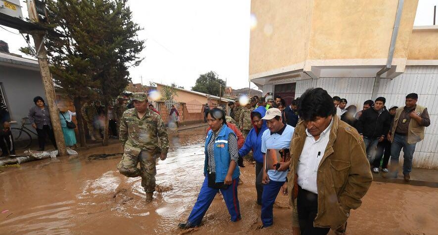 Evo Morales visita as regi�es afetadas