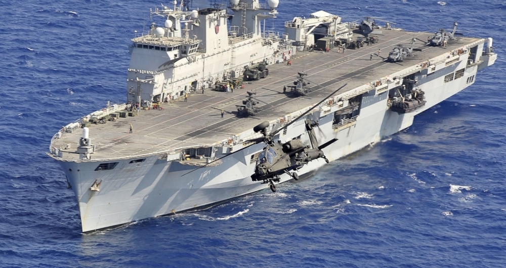 HMS Ocean, porta-helic�pteros que a Marinha do Brasil pretende comprar