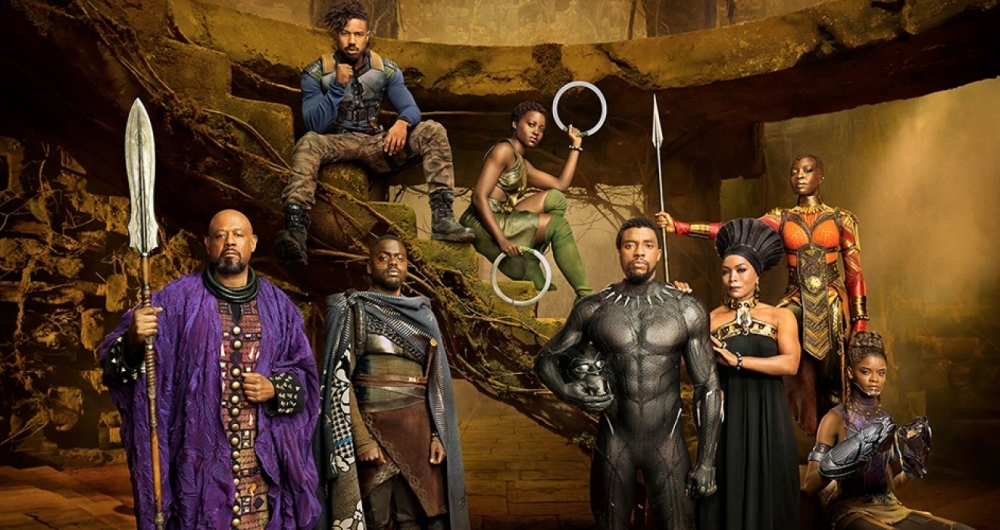 Chadwick Boseman (C) vive um pr�ncipe africano que tem habilidades especiais em 'Pantera Negra'