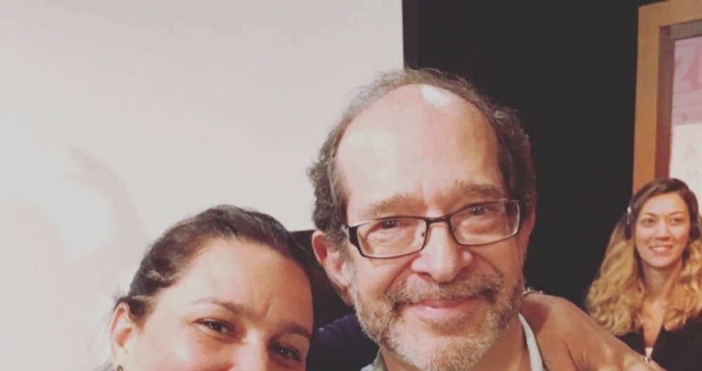  O diretor americano Steve Kaplan posa com a atriz Renata Castro Barbosa