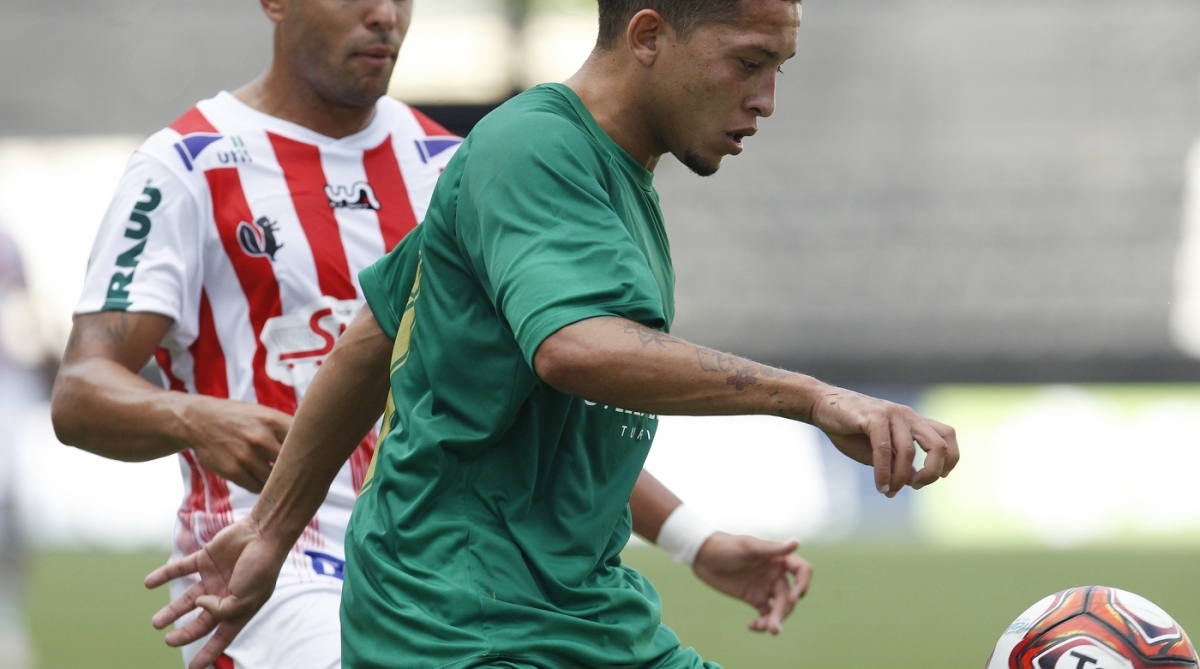 2018-02-08 - Campeonato Carioca 2018 - Semi final da Ta&ccedil;a Guanabara - Jogo entre as equipes do Bangu x Boavista, no Engenh&atilde;o. Foto de Alexandre Brum / Ag&ecirc;ncia O Dia - ATAQUE ESPORTE FUTEBOL JOGADOR CAMPEONATO CARIOCA CARIOC&Atilde;O 2018 TA&Ccedil;A GUANABARA