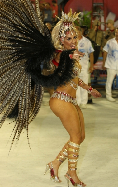 Carnaval 2018 - Desfile das Escolas de Samba do Grupo A na Marques de Sapuca� - G.R.E.S Sossego