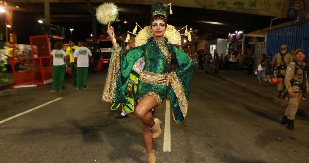 Quit�ria Chagas veio da It�lia especialmente para o desfile do Imp�rio Serrano