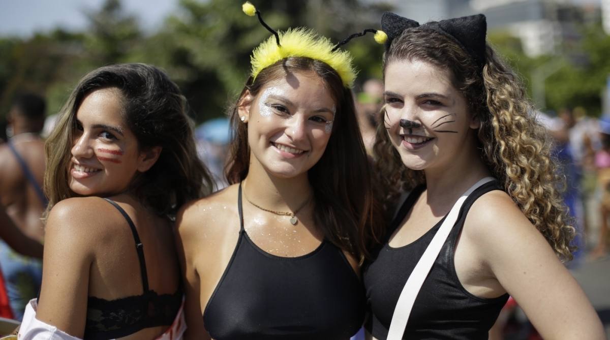 2018-02-11 - O bloco Bangalafumenga no Aterro do Flamengo no centro do Rio de Janeiro arrastou muito foli&otilde;es na manha deste domingo. Foto: Luciano Belford / Agencia O Dia