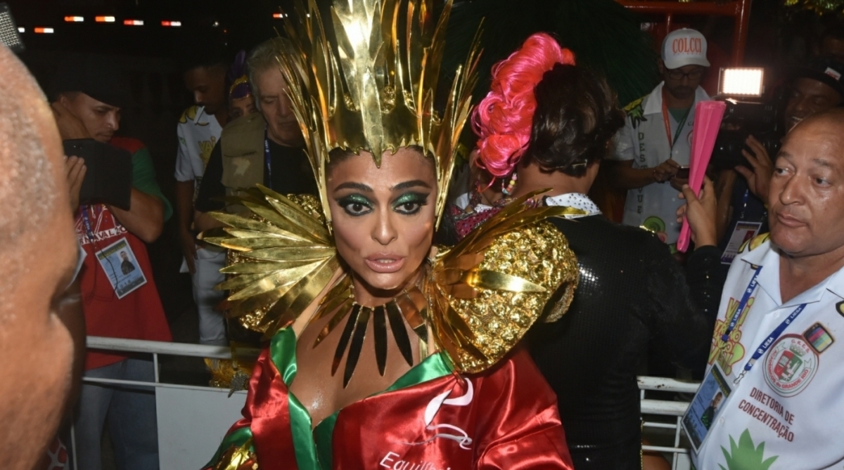 Juliana Paes na concentração - Ag. News