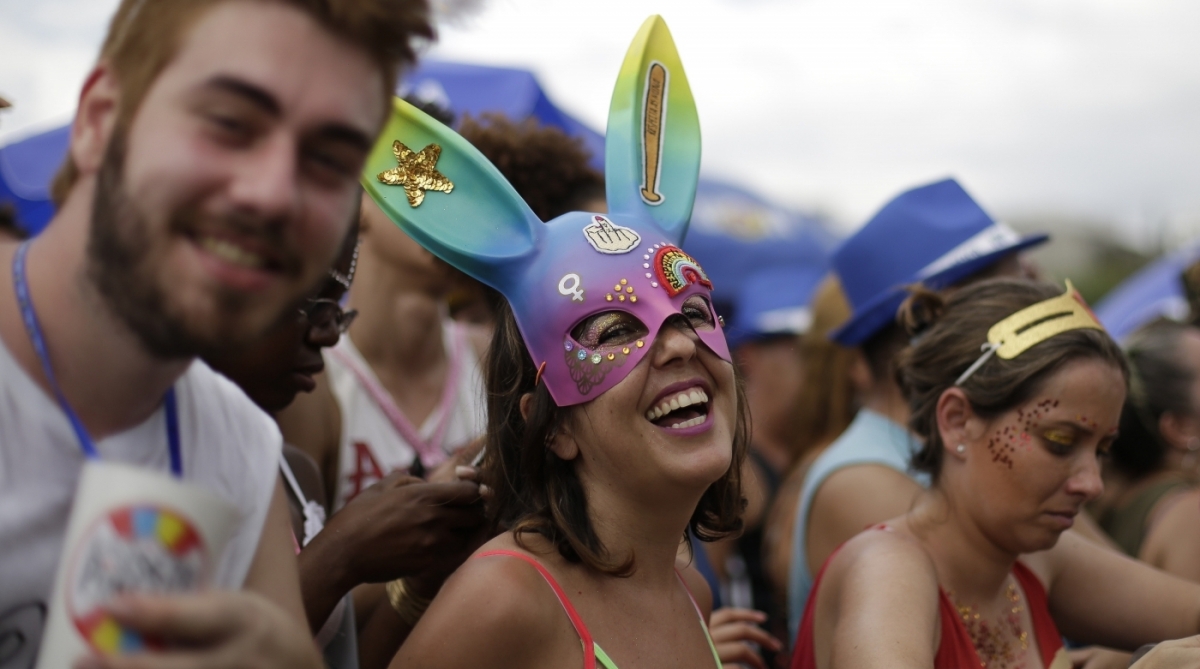 12/02/2018 - Os foliões durante bloco Sargento Pimenta  no Aterro do Flamengo no centro do Rio de Janeiro. Foto: Luciano Belford / Agencia O Dia