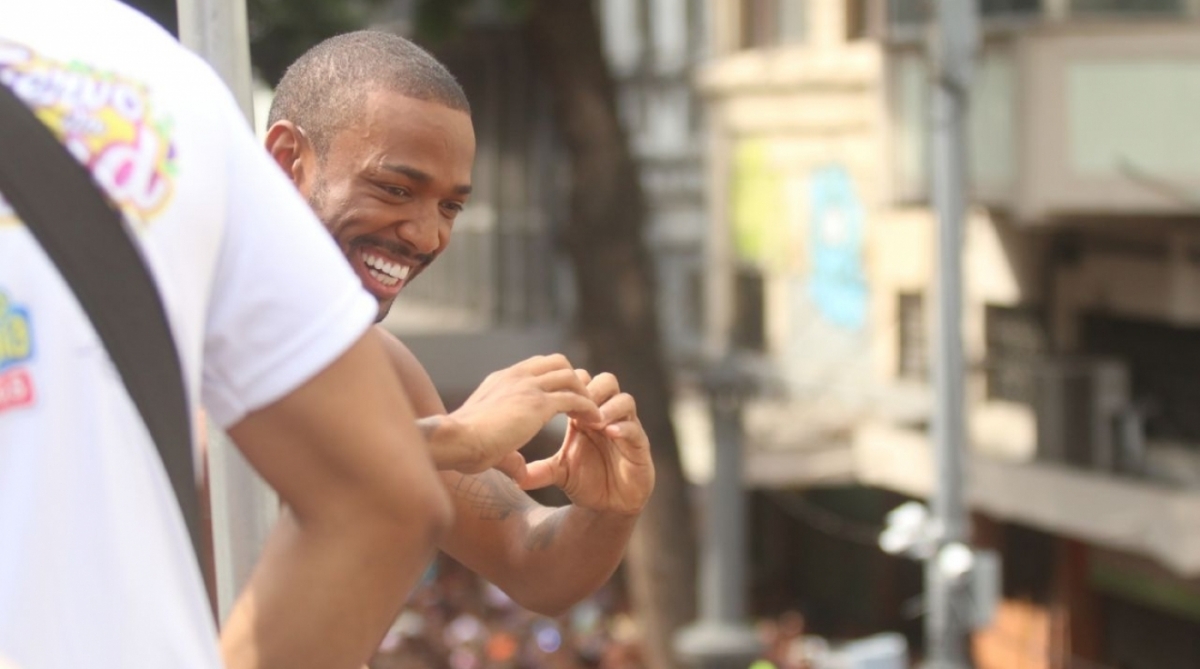 Fervo da Lud: Cantora estreia no carnaval de rua do Rio