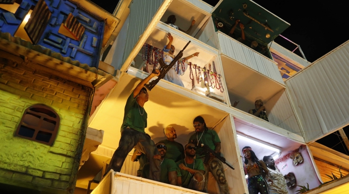 Beija-Flor faz panorama sobre os monstros entre n&oacute;s