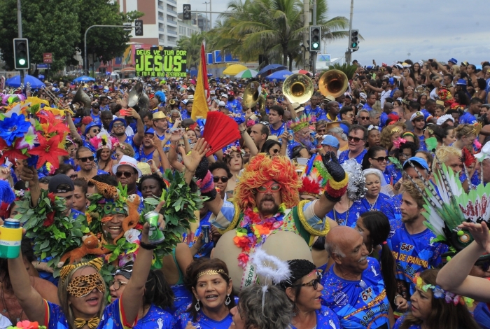 Foliões no desfile da Banda de Ipanema do ano passado
