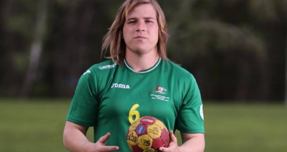 Hanna Mouncey jogar� futebol entre as mulheres