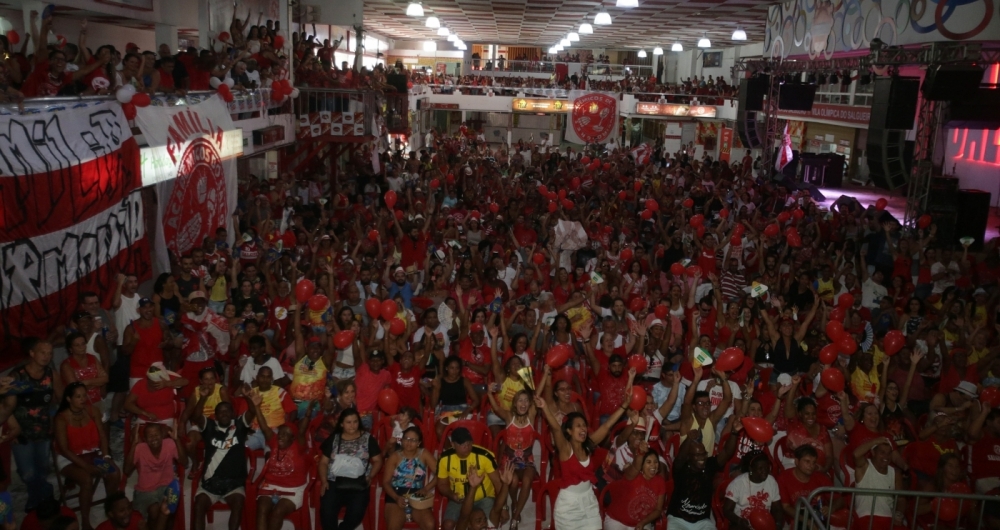 Quadra do Salgueiro ficou lotada durante a apuração. Escola perdeu o título por um décimo e amargou o terceiro lugar