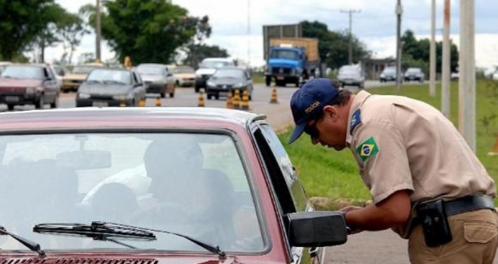 Foram autuados 1.497 motoristas por embriaguez ao volante, n�mero 22% menor do que no mesmo per�odo do ano passado