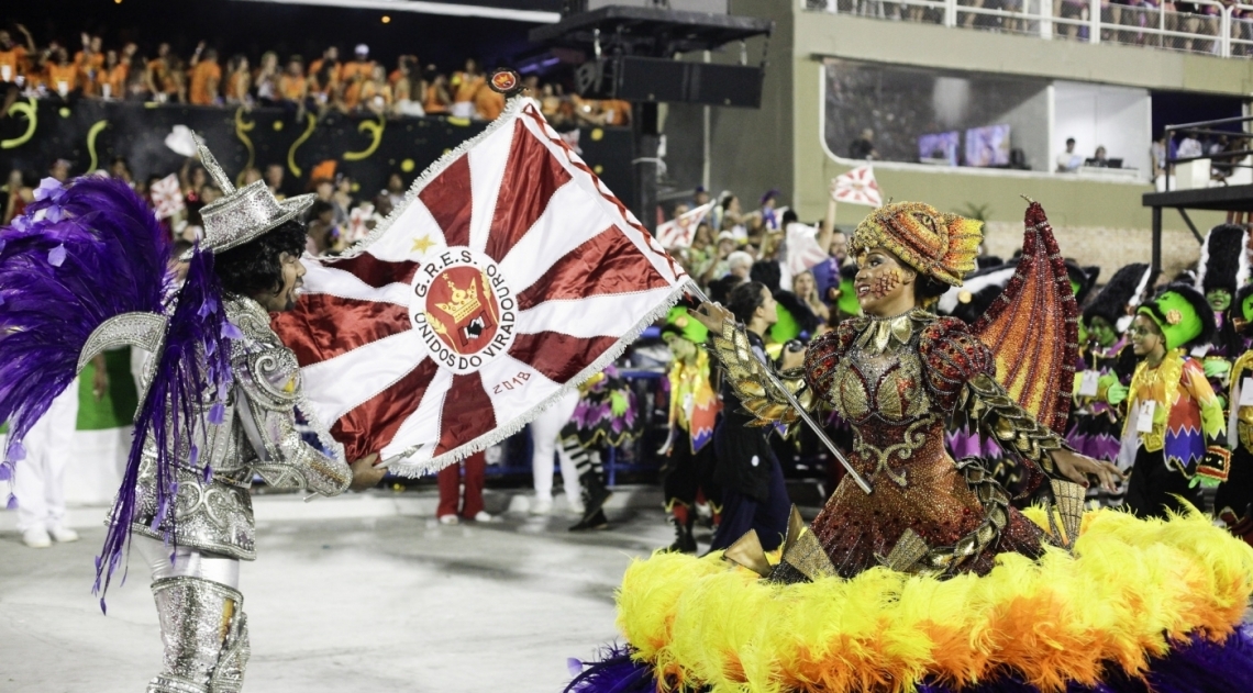 Mestre-sala e porta-bandeira Viradouro