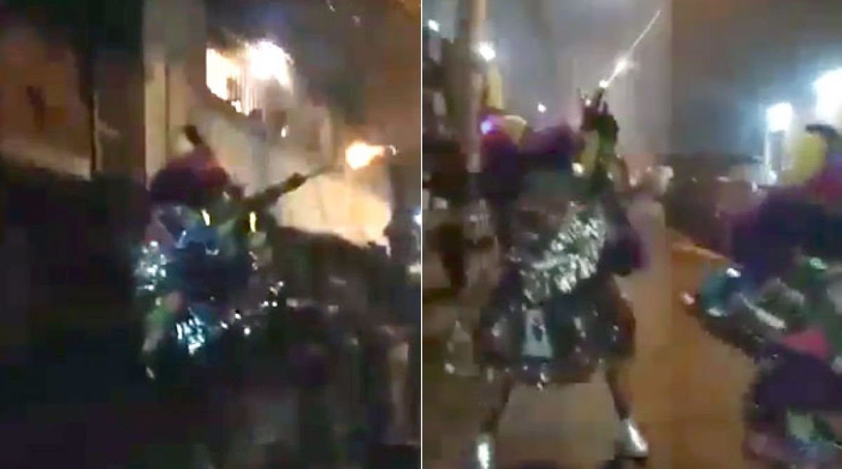 Vídeo mostra bate-bolas armados e atirando