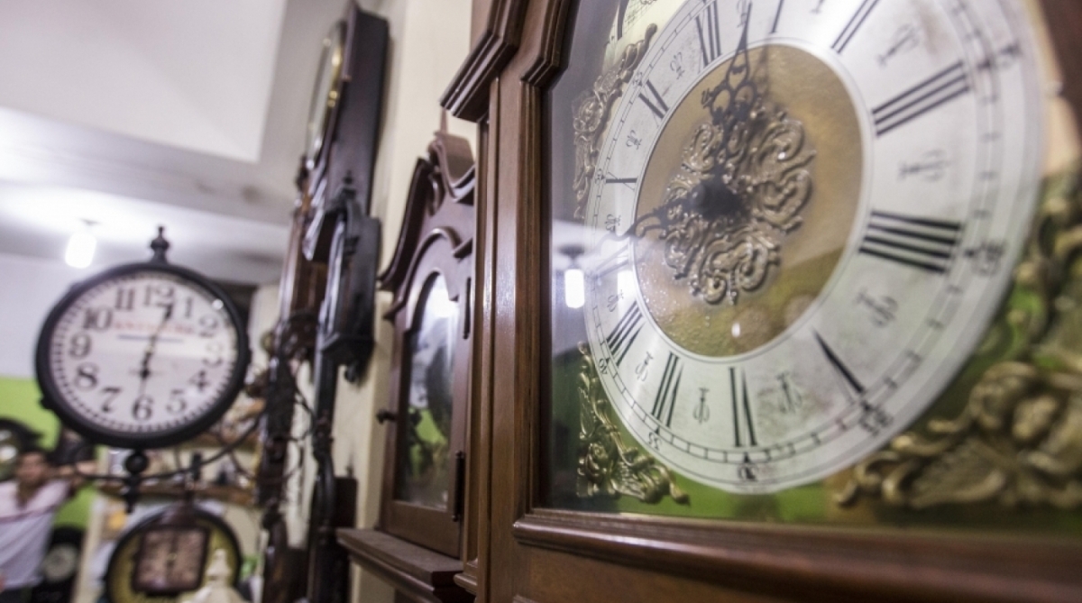 A mudança de horário é adotada no País desde 1931 - Márcio Mercante / Agência O Dia