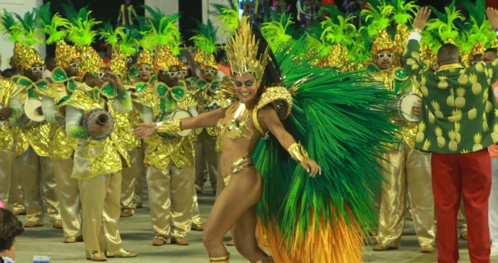 Juliana Paes no desfile da Grande Rio