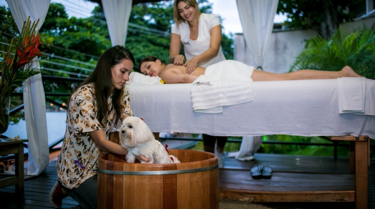 Na Animalerie Spa e PetShop tutor e pets podem relaxar juntos