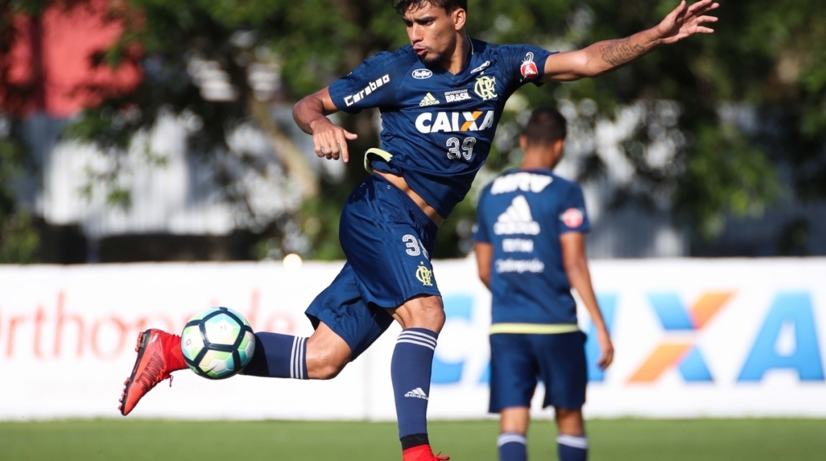 Paquetá conquistou espaço mesmo
em meio a elenco
cheio de medalhões - Gilvan de Souza/Flamengo