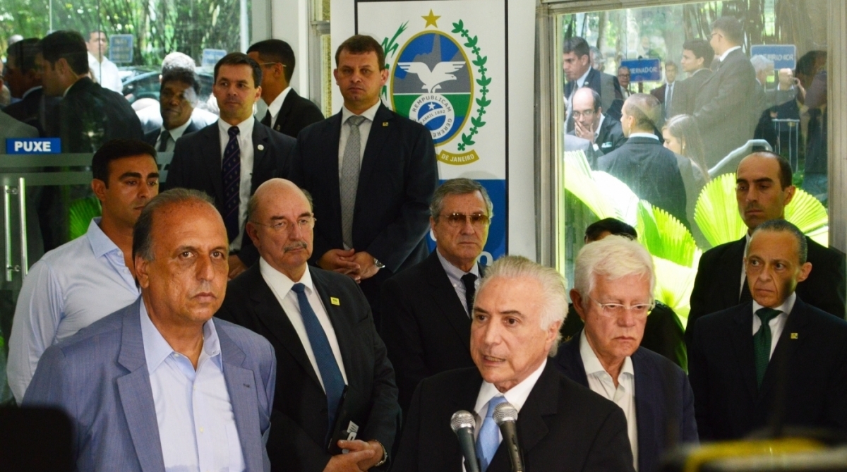 AGÊNCIA DE NOTÍCIAS - PARCEIRO - Coletiva de imprensa do Presidente do Brasil, Michel Temer, após reunião com o Governador Luiz Fernando PEzão, no Palácio Guanabara, Zona Sul do Rio, neste sábado (17). Foto: Paulo Carneiro/Parceiro/Agência O Dia