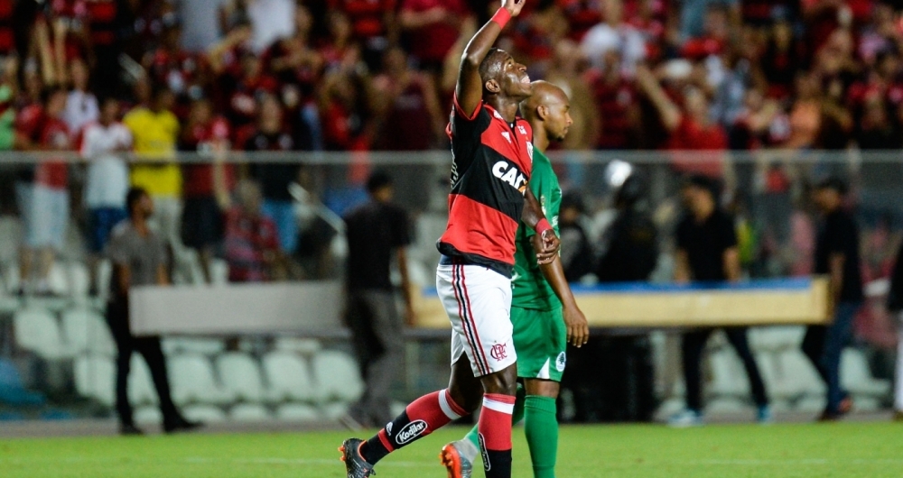 Vinícius Júnior marca o segundo gol do Flamengo