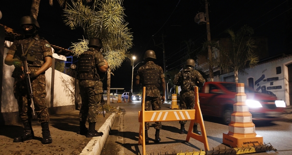 Câmara aprova decreto de intervenção militar no Rio