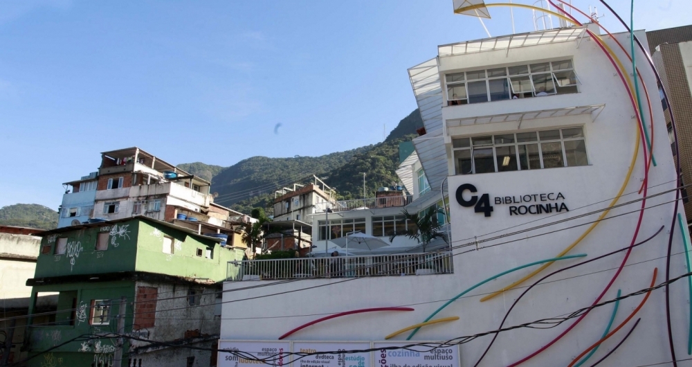 Fachada da Biblioteca Parque da Rocinha 