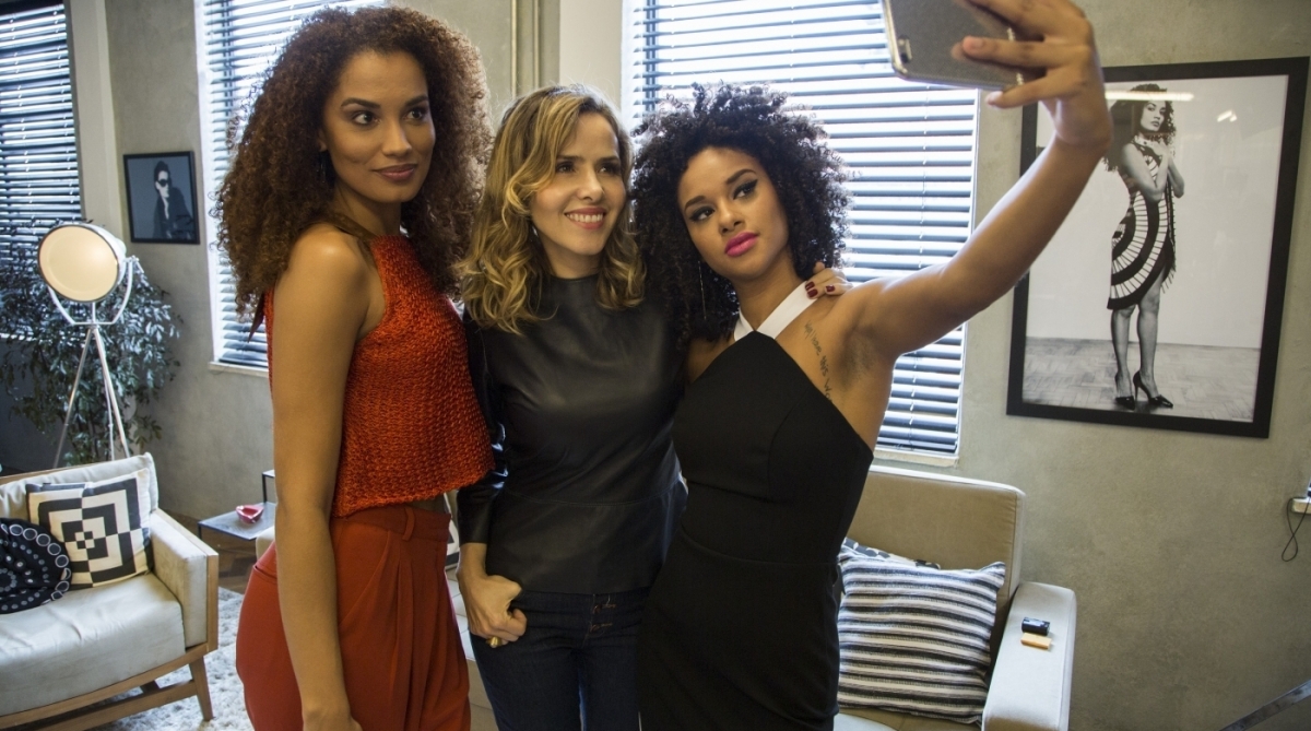Angela Peres (Natália), Leona Cavalli (Ingrid) e Michelly Campos (Daiane) nos bastidores de 'Natália'
