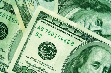 Dólar fecha perto da estabilidade apesar de aumento da aversão ao risco