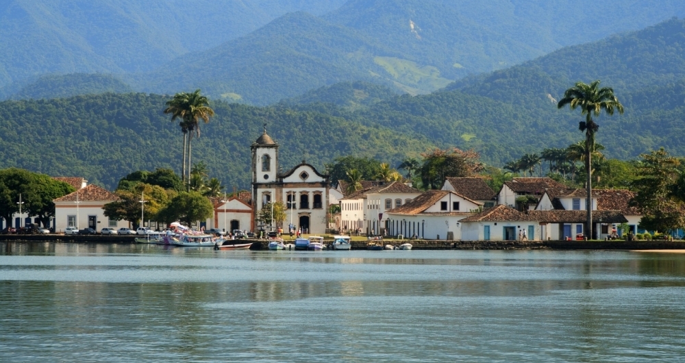 Com Centro Hist�rico bem preservado, al�m de belas praias e �reas verdes, Paraty ter� festa com a presen�a do sambista Xande de Pilares 