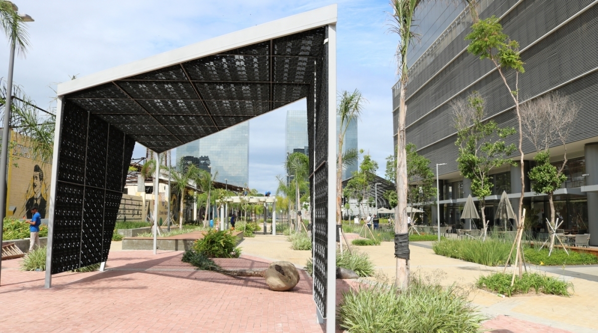 Vencedores do 4&ordm; Desafio de Design Odebrecht Braskem poder&atilde;o ver na pr&aacute;tica o resultado de suas ideias. As pe&ccedil;as ganhadoras est&atilde;o na &aacute;rea p&uacute;blica de conviv&ecirc;ncia do Porto Maravilha, o Parque Urbano Passeio Ernesto Nazareth. Na foto, projeto dos alunos da PUC