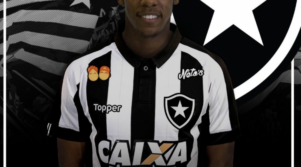 Moisés foi anunciado pelo Botafogo e já treinou com o grupo - Reprodução / Twitter