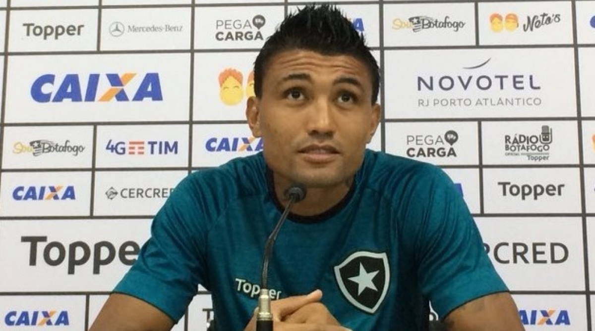 Kieza fez elogios ao ambiente do Botafogo - Reprodução Twitter 