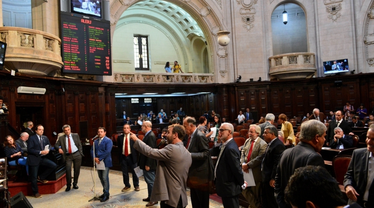 Alerj aprovou projeto para registro de casos de bala perdida e de morte de policiais de folga - Paulo Carneiro/Parceiro/Ag&ecirc;ncia O Dia