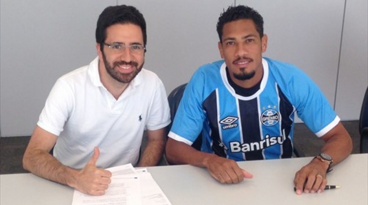 Hernane Brocador acertou com o Grêmio