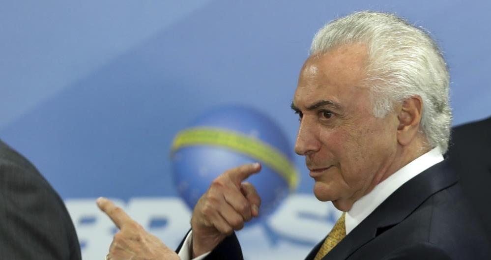 Michel Temer 'blinda' militares e diz que militares v�o 'partir para cima' se for necess�rio