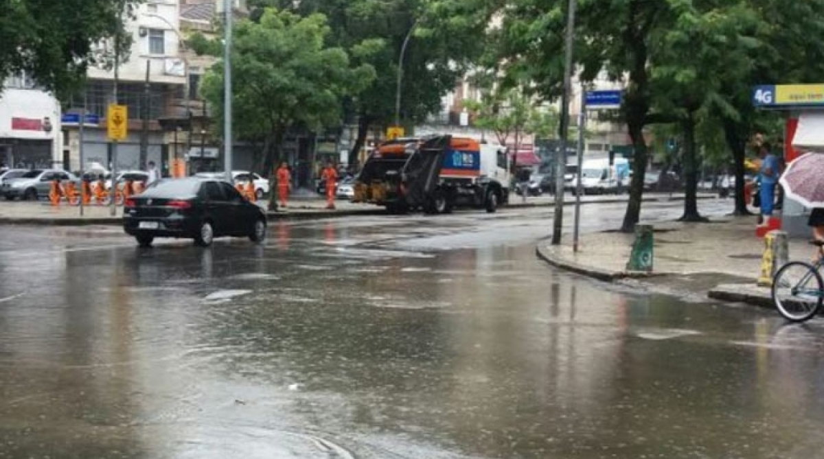 Rua do Catete ficou alagada - Centro de Operações