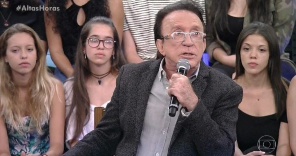 Moacyr Franco participa do Altas Horas e faz pergunta para sex�loga