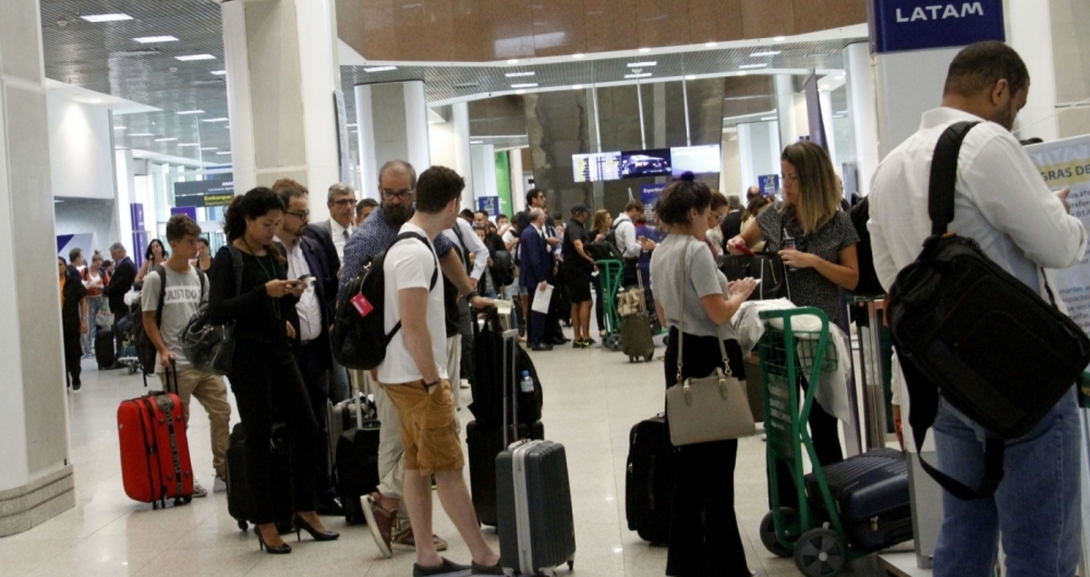 Bagagens não derrubam preço dos bilhetes aéreos