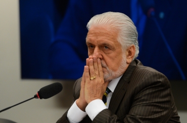 PT concorda em reduzir ampliação do teto em R$ 30 bi na PEC, diz Wagner