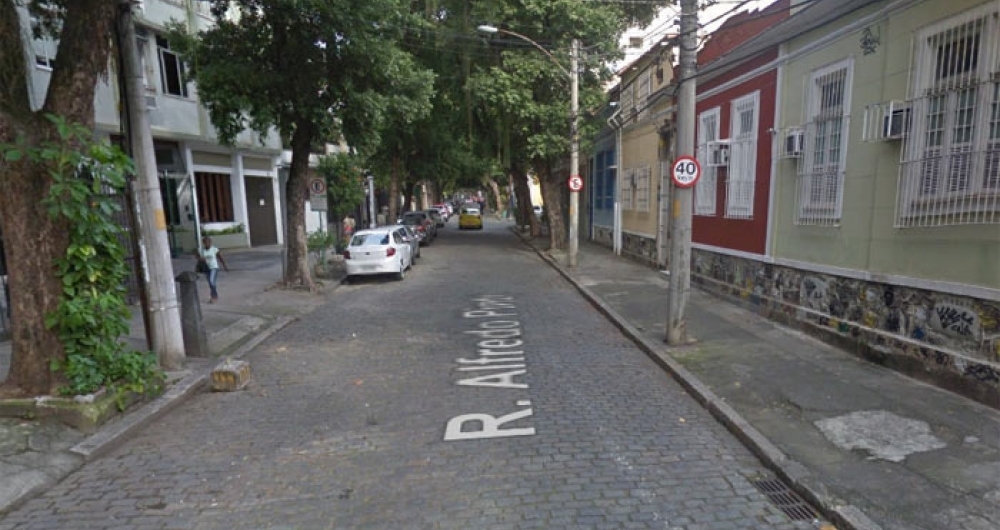 Homem foi morto em assalto na Rua Alfredo Pinto, na Tijuca