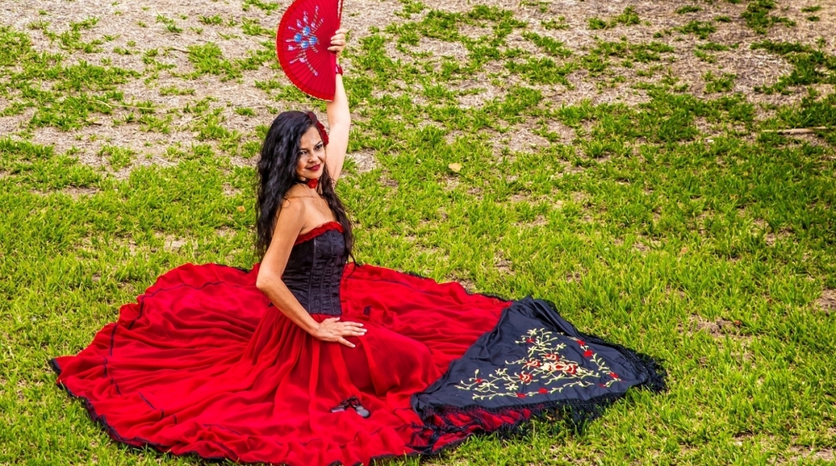 Jackie Chermont estará à frente da Cia Dança Cigana, no domingo