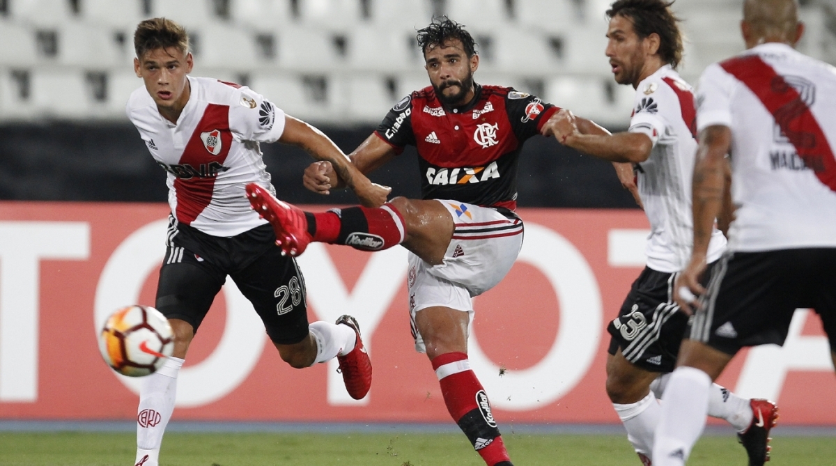 Flamengo e River estrearam com empate no Engenh&atilde;o - Alexandre Brum