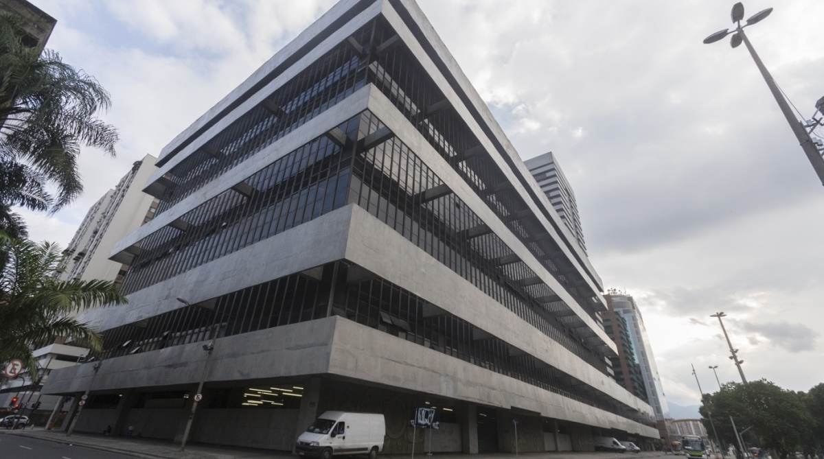 Fachada do pr&eacute;dio nos Correios no Rio de Janeiro - Daniel Castelo Branco 