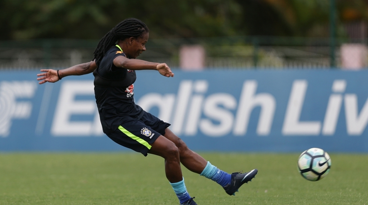 Especial - Treino da Sele&ccedil;&atilde;o Brasileira de Futebol Feminino para disputa da Copa America no Chile em Abril. Local: Granja Comary, Teres&oacute;polis - Rio de Janeiro.Na foto FOrmiga ( Miraildes Maciel Mota), duas vezes vice-campe&atilde; ol&iacute;mpica e uma vez vice-campe&atilde; mundial de futebol feminino. Foto: Daniel Castelo Branco / Ag&ecirc;ncia O Dia