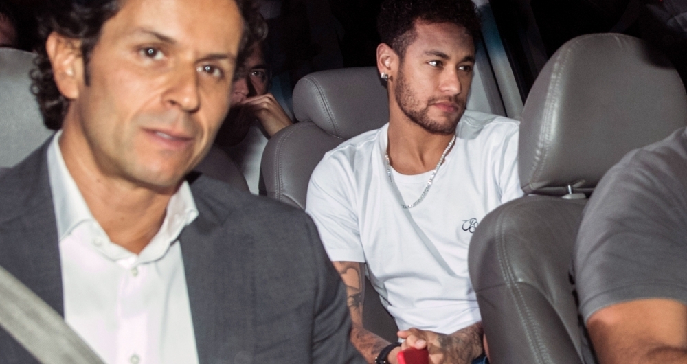 Neymar se submeteu a uma operação