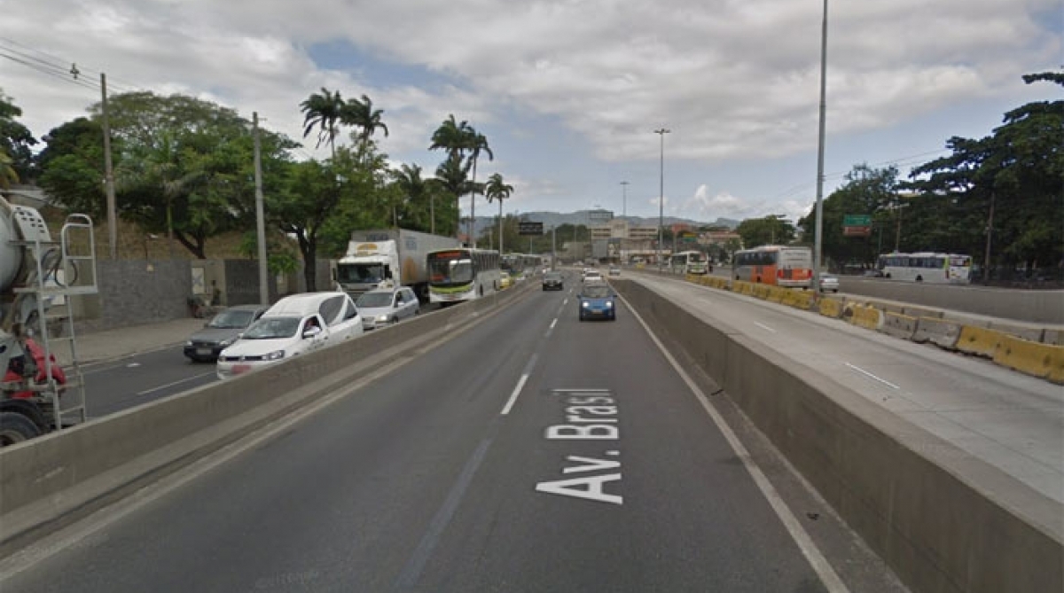 Criminoso morre em tentativa de assalto a &ocirc;nibus na Avenida Brasil - Google Maps