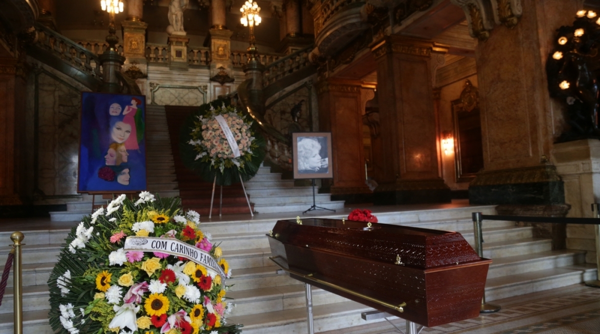 Morre aos 95 anos a atriz Tônia Carrero. Ela estava internada para um procedimento cirúrgico na Clínica São Vicente, na Gávea, e teve uma parada cardíaca. O corpo de Tônia Carrero é velado neste domingo no Theatro Municipal, no Centro do Rio. Foto: Daniel Castelo Branco / Agência O Dia.