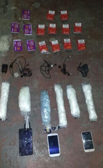 Inspetores fazem apreenso em priso de Niteri