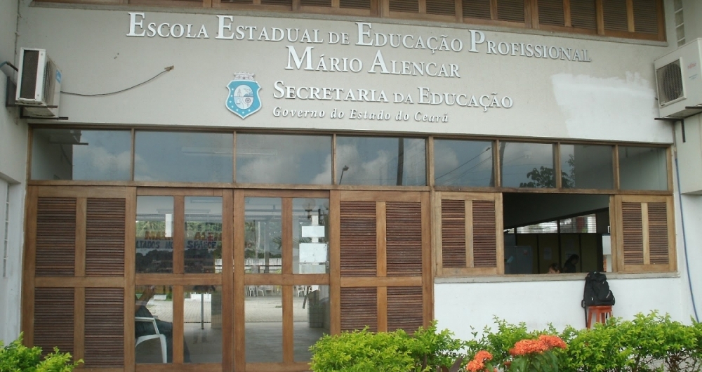 Escola Estadual de Educa��o Profissional M�rio Alencar situa-se na periferia de Fortaleza, capital do Cear�, cerca de 20 km do centro da cidade.